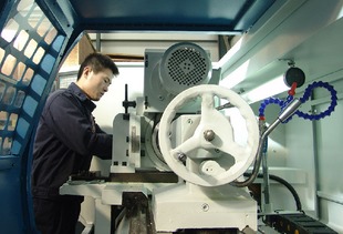 山西风源机械制造成为国内最大的旋风铣产学研基地