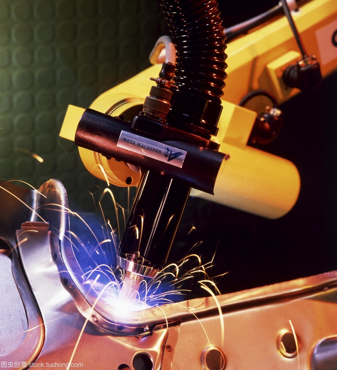 Metatorch 第二代焊接机器人的精准革新